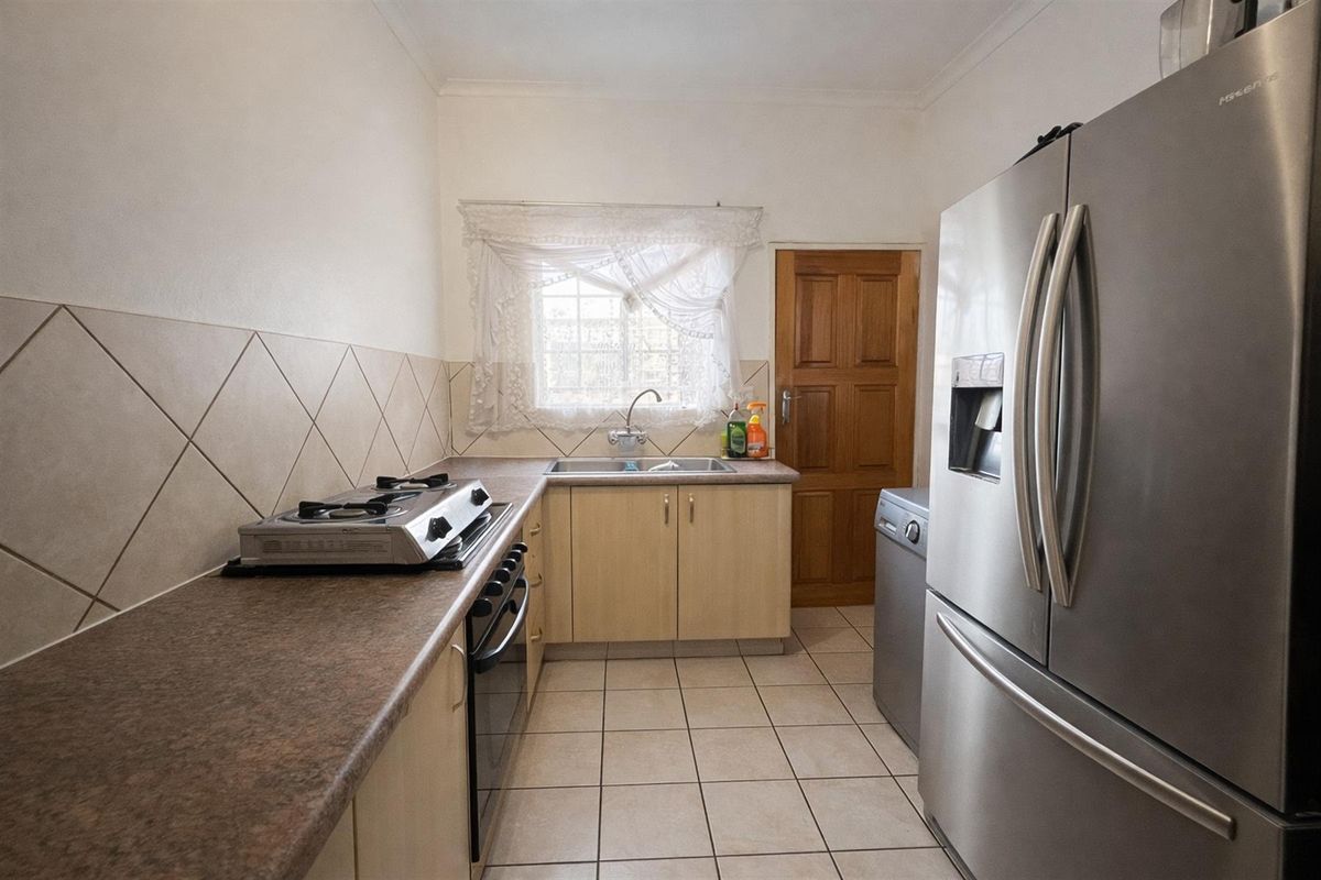Modern 2-Bed, 2-Bath Apartment in Leopard Rock, Erand Gardens - Prime Midrand Location - Photo 5