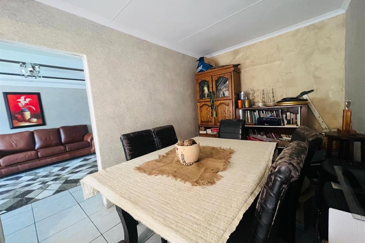 House For Sale in Vaalpark, Sasolburg - Photo 5