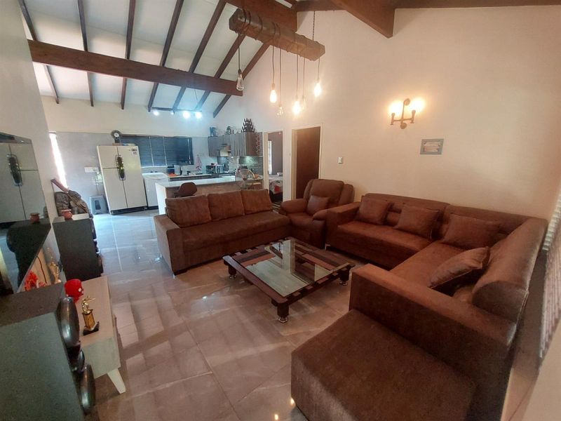 3 bed 2 bath Townhouse For Sale in upmarket waltdorf estate chase valley,pietermaritzburg - Photo 8