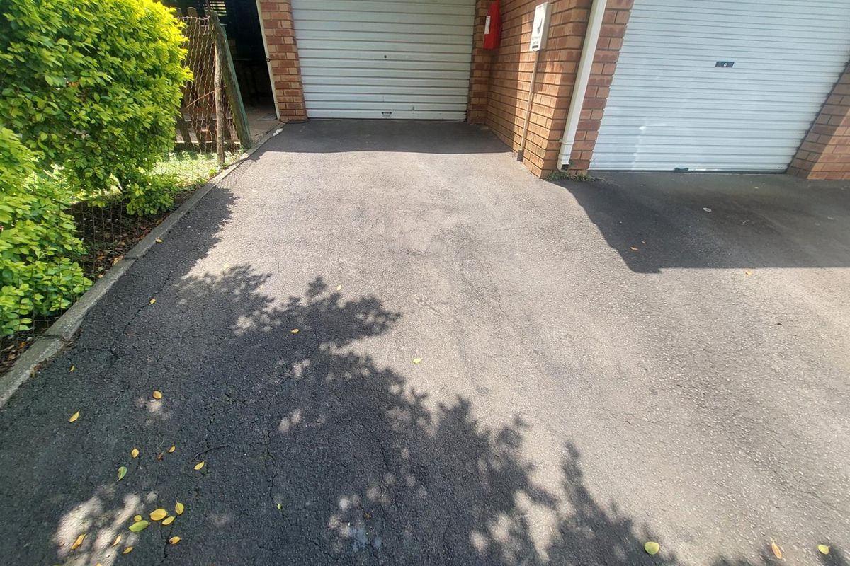 3 bed 2 bath Townhouse For Sale in upmarket waltdorf estate chase valley,pietermaritzburg - Photo 3