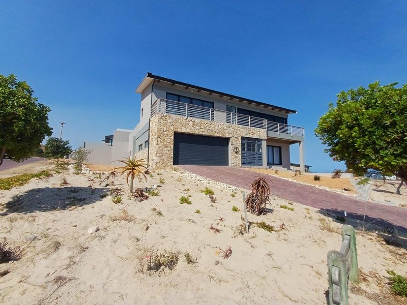 House For Sale in Stilbaai Oos, Stilbaai - Photo 2