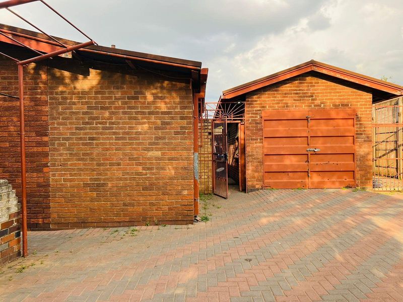 House For Sale in Vanderbijlpark CW 5, Vanderbijlpark CW, Vanderbijlpark - Photo 9