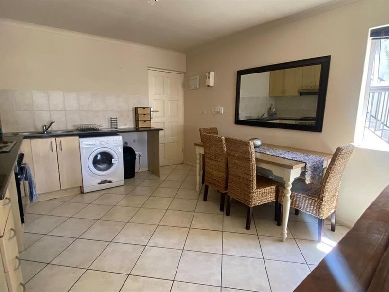 Stunning Apartment in Whispering Pines, Gordons Bay Central, Gordons Bay - Photo 7