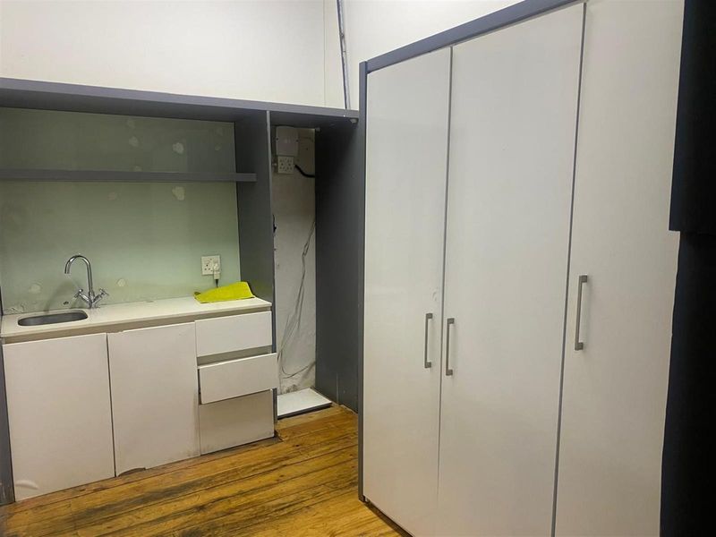 Retail Space To Rent in Cape Town City Centre, Cape Town - Photo 2