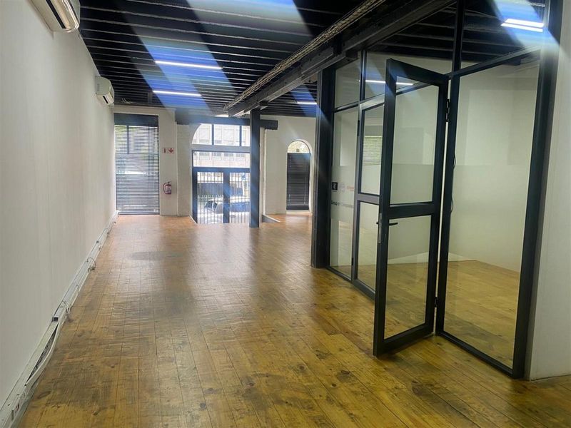 Retail Space To Rent in Cape Town City Centre, Cape Town - Photo 3