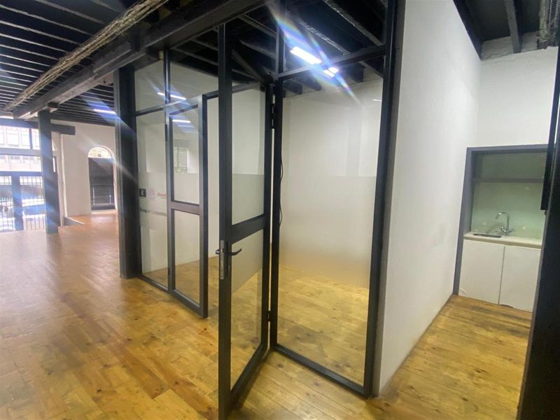 Retail Space To Rent in Cape Town City Centre, Cape Town - Photo 5