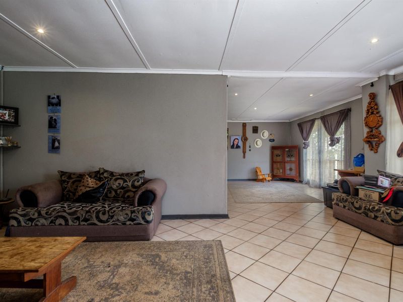 SOLD - 3 Bedroom House For Sale in Witpoortjie, Roodepoort - Photo 7