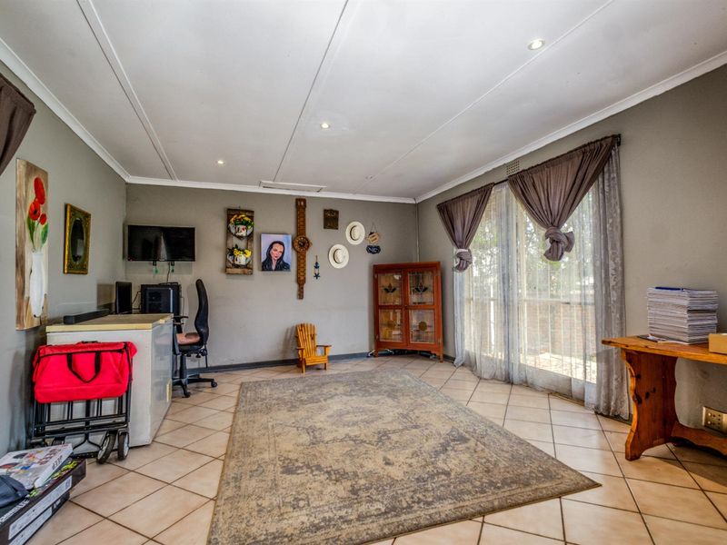 SOLD - 3 Bedroom House For Sale in Witpoortjie, Roodepoort - Photo 6