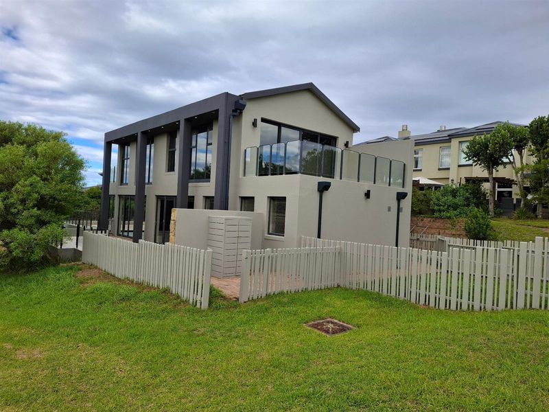House To Rent in Oubaai George Western Cape - Photo 3