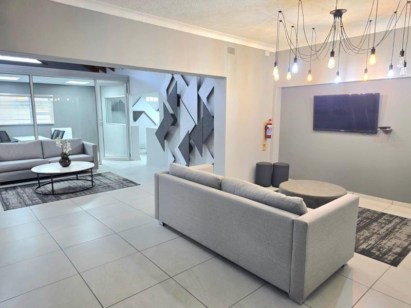 Stunning Furnished Prime Office Space In Sublime Parkmore Location - Photo 5