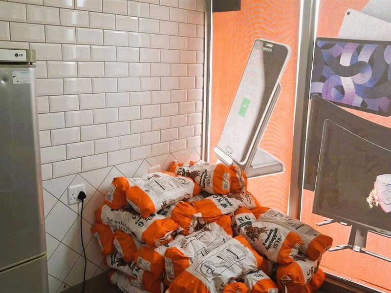 Prime Commercial Property for Sale in Jeffreys Bay CBD | High-Exposure Business Premises - Photo 10