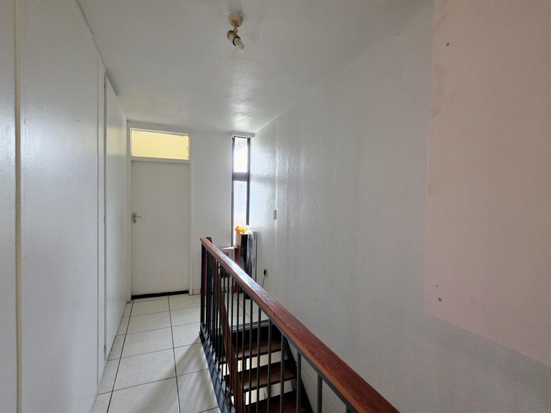 Premium 3-Bed Duplex Apartment, with Urban Convenience in Prime Arcadia - Photo 9