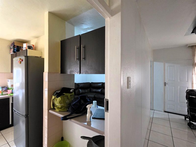 Premium 3-Bed Duplex Apartment, with Urban Convenience in Prime Arcadia - Photo 5