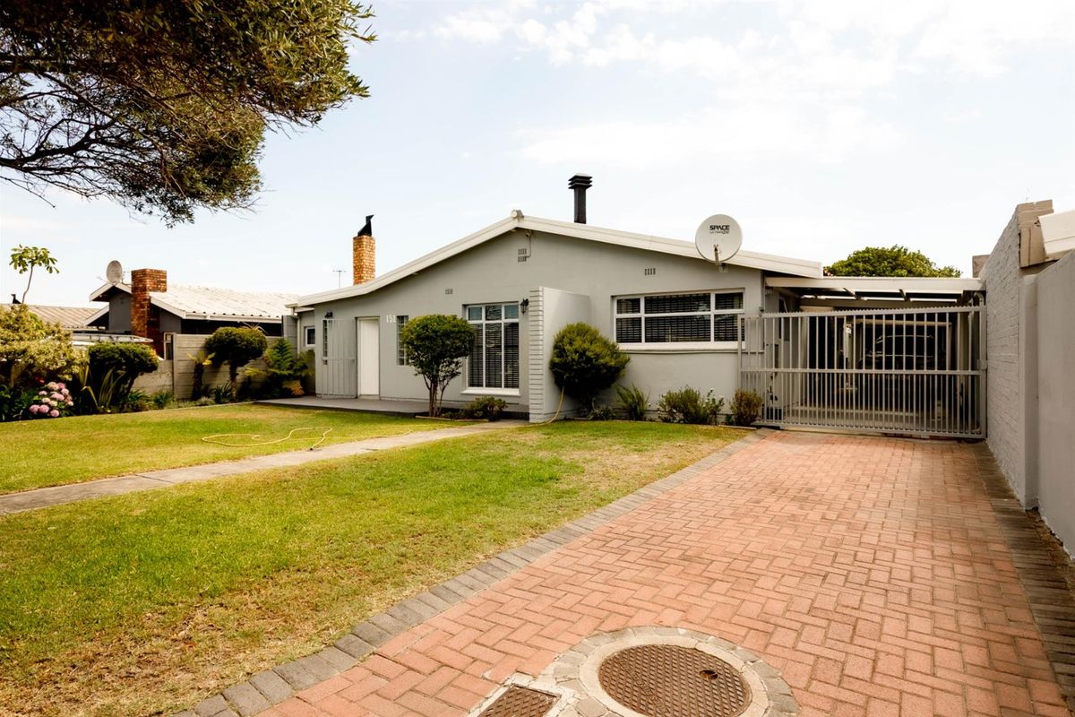 House For Sale in Richmond Estate, Goodwood - Photo 2