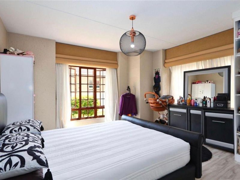 Apartment For Sale in Sandown, Sandton - Photo 8