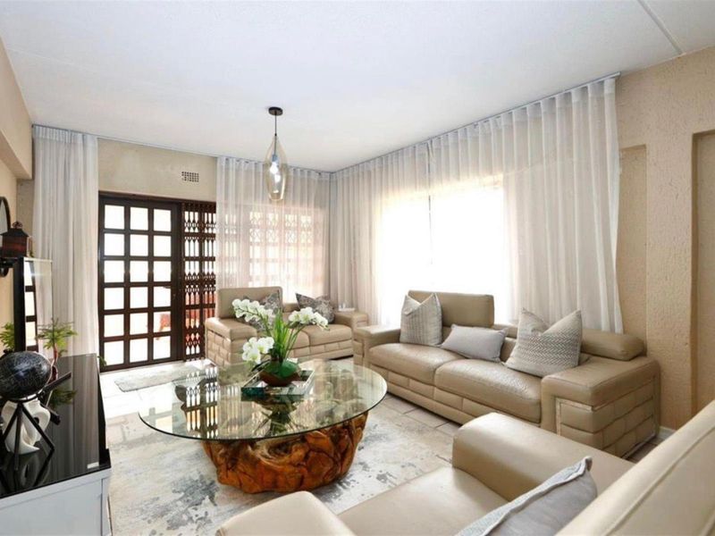 Apartment For Sale in Sandown, Sandton - Photo 3