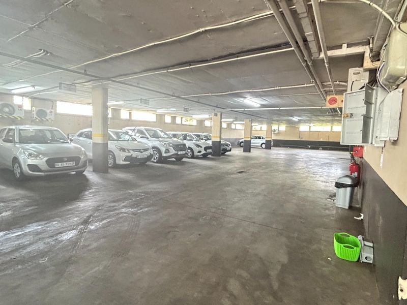 Commercial Property For Sale in Hatfield, Pretoria - Photo 9