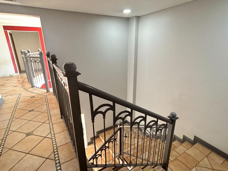 Commercial Property For Sale in Hatfield, Pretoria - Photo 7