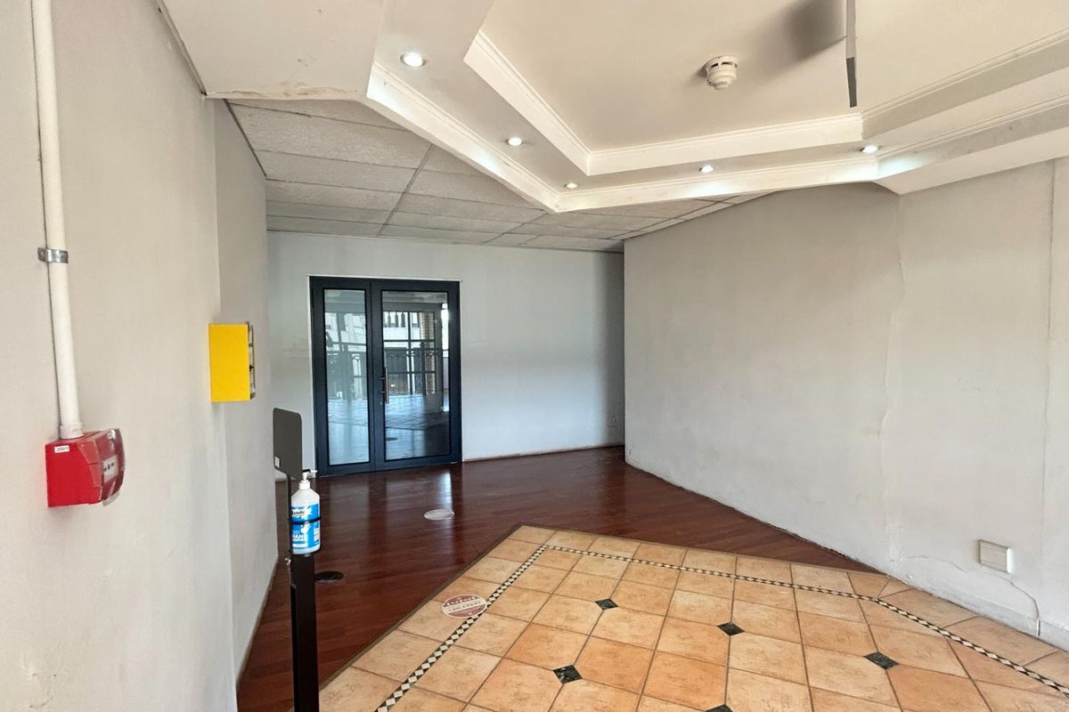 Commercial Property For Sale in Hatfield, Pretoria - Photo 4