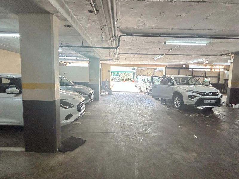 Commercial Property For Sale in Hatfield, Pretoria - Photo 10
