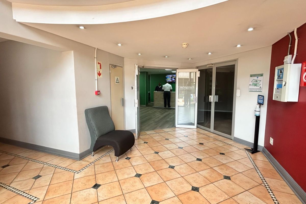 Commercial Property For Sale in Hatfield, Pretoria - Photo 2