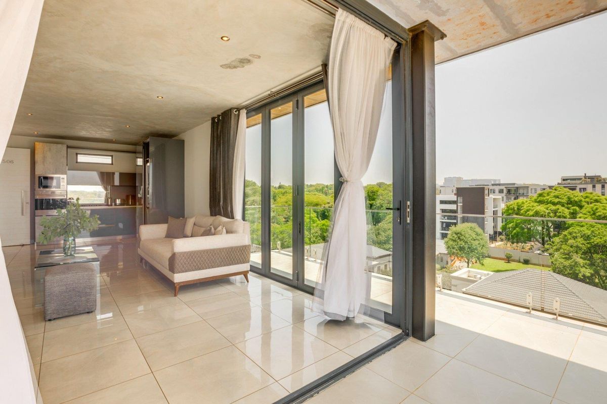 Penthouse Apartment For Sale in Houghton Estate, Johannesburg - Photo 2