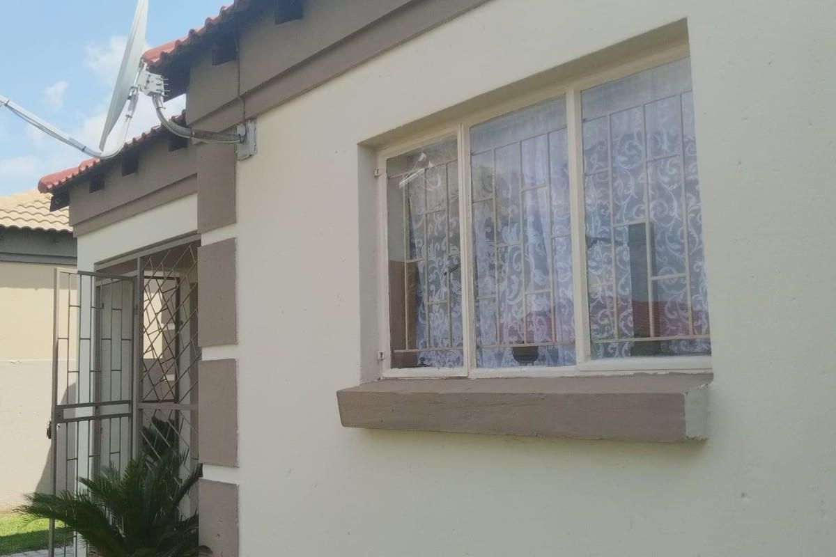 House For Sale in Hoeveld Park, Witbank - Photo 3