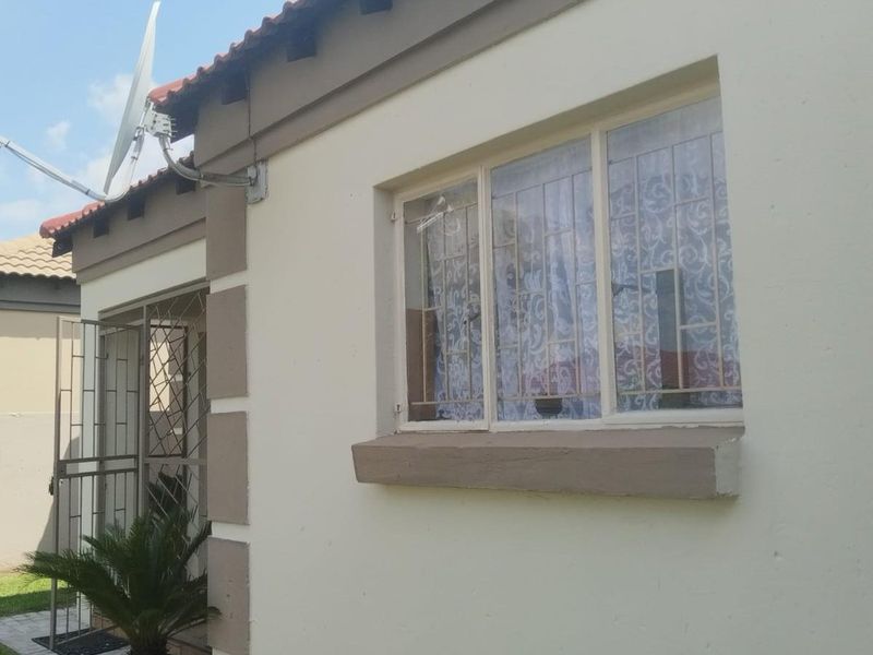 House For Sale in Hoeveld Park, Witbank - Photo 3