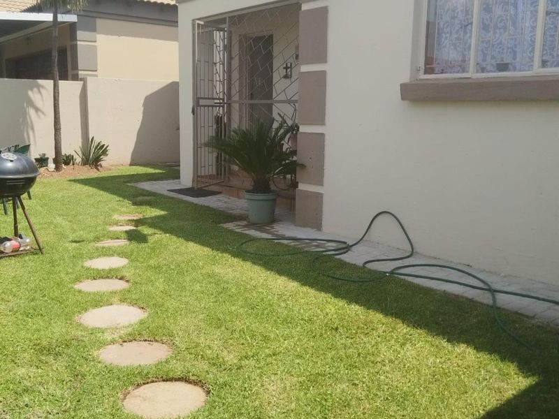 House For Sale in Hoeveld Park, Witbank - Photo 2