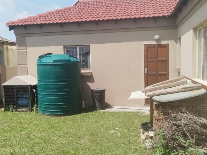 House For Sale in Hoeveld Park, Witbank - Photo 10