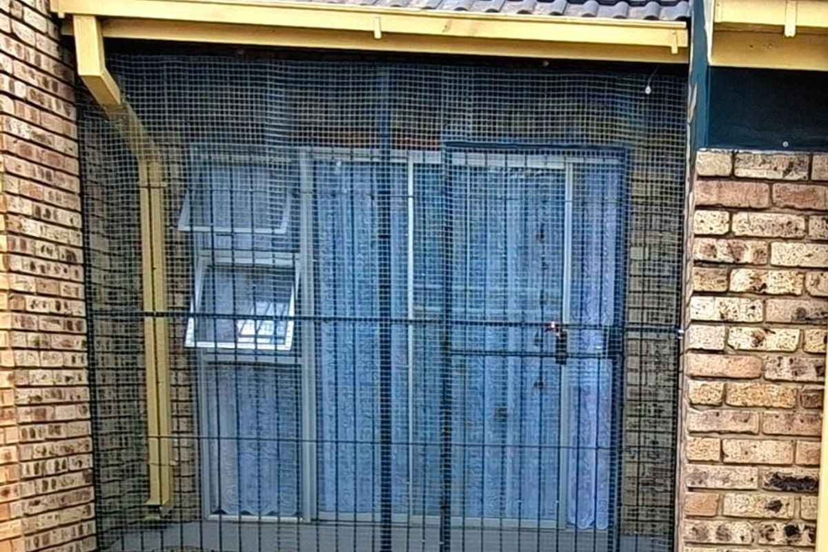 A hidden two-bedroom gem, tucked away in the far corner of a beautiful complex - Photo 2