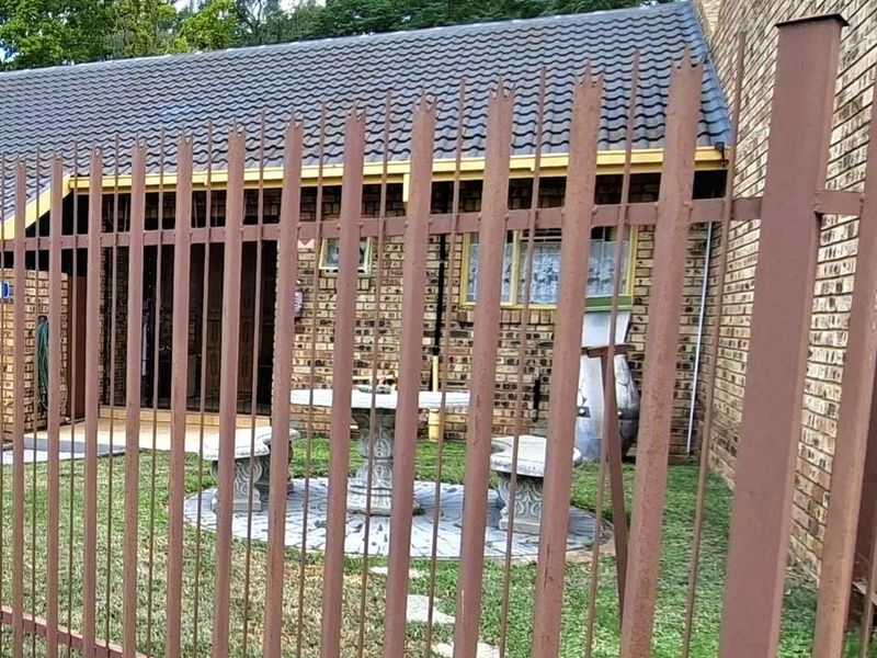 A hidden two-bedroom gem, tucked away in the far corner of a beautiful complex - Photo 6