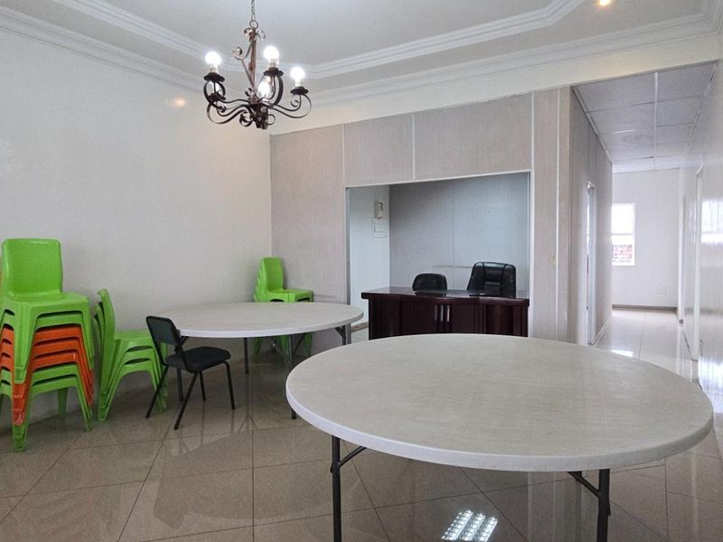 Professional Office Space Where Business Meets Convenience - Photo 4