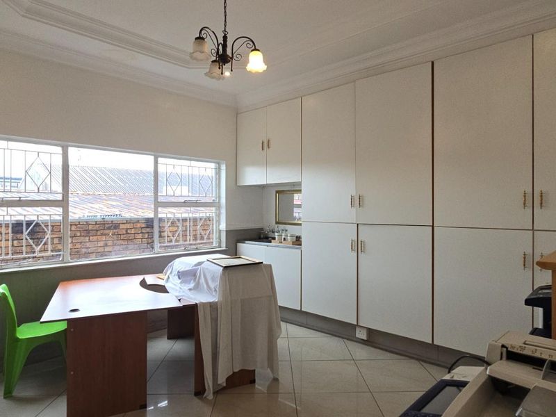 Flexible Office Space for Professionals Who Need More - Photo 6