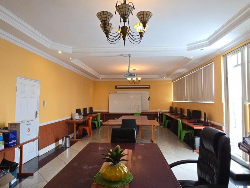 Flexible Office Space for Professionals Who Need More - Photo 8