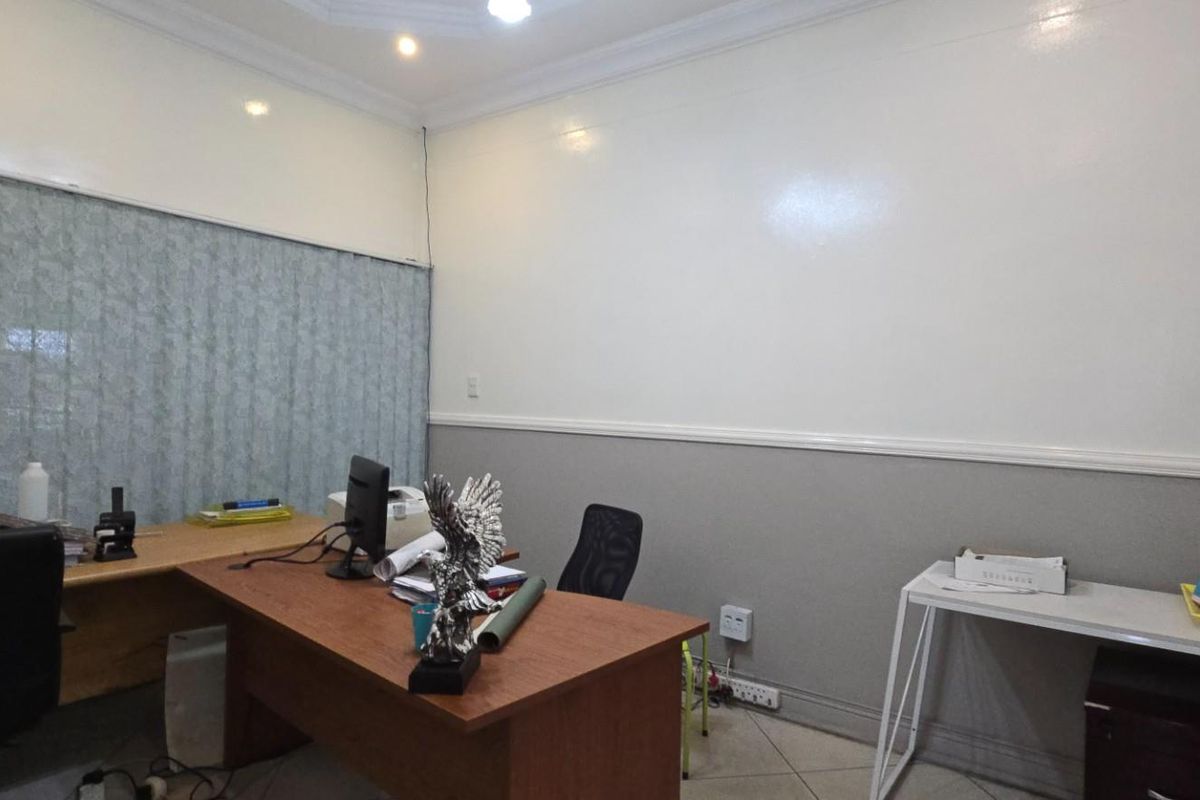 Flexible Office Space for Professionals Who Need More - Photo 4