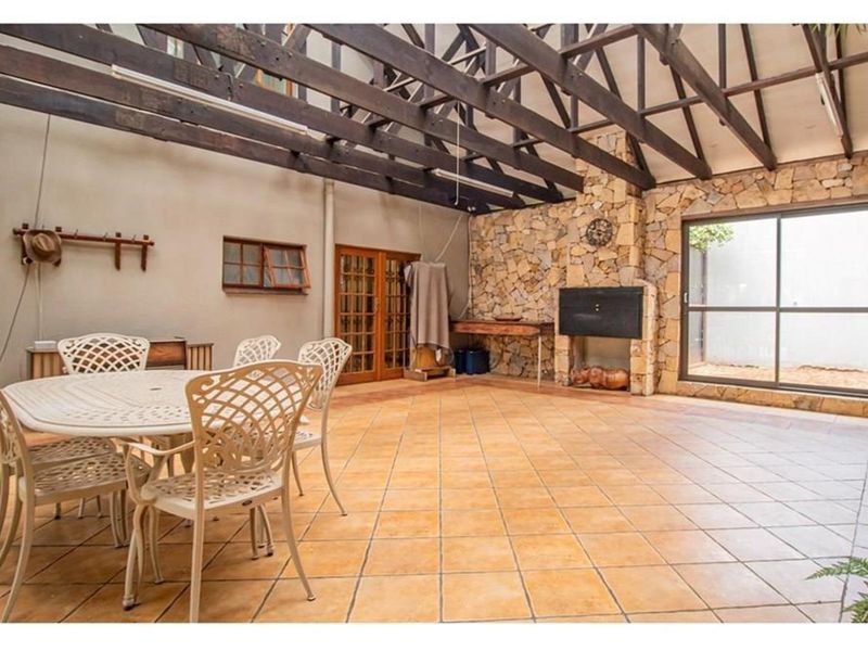 UNMATCHED INVESTMENT: Potential Rental Income R90 000 per month! - Photo 9