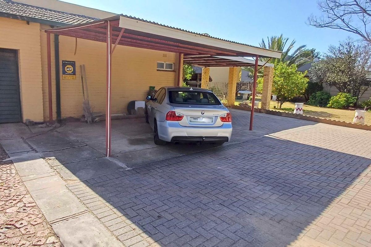 House Under Offer in Flamingo Park Welkom - Photo 3