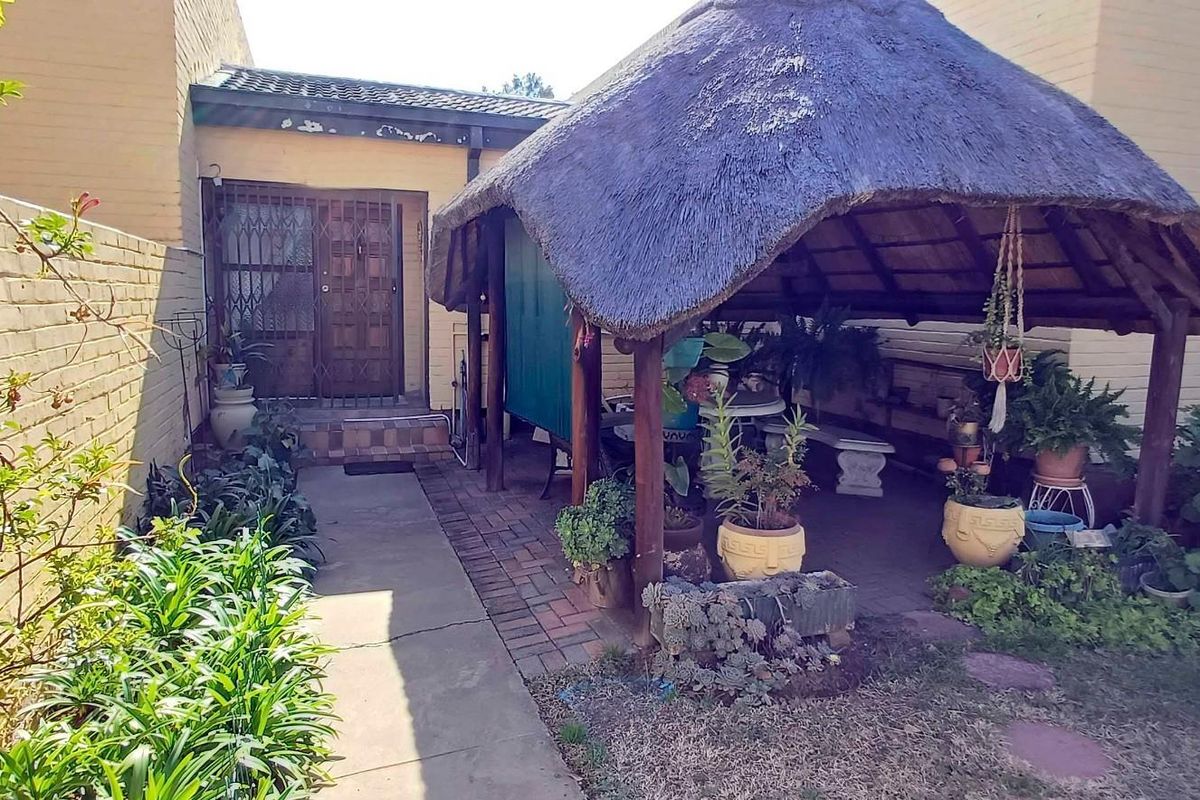 House Under Offer in Flamingo Park Welkom - Photo 5