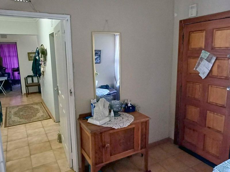 House Under Offer in Flamingo Park Welkom - Photo 8