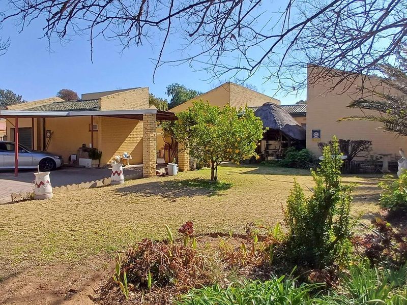 House Under Offer in Flamingo Park Welkom - Photo 1