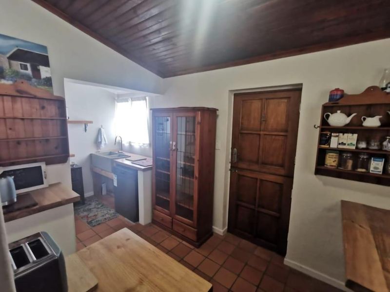 House For Sale in Albertinia - Photo 4