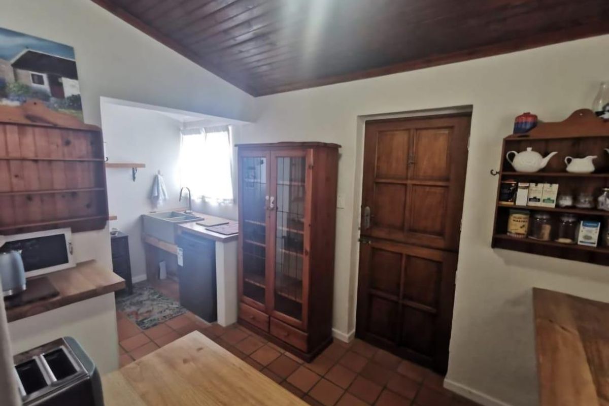 House For Sale in Albertinia - Photo 4