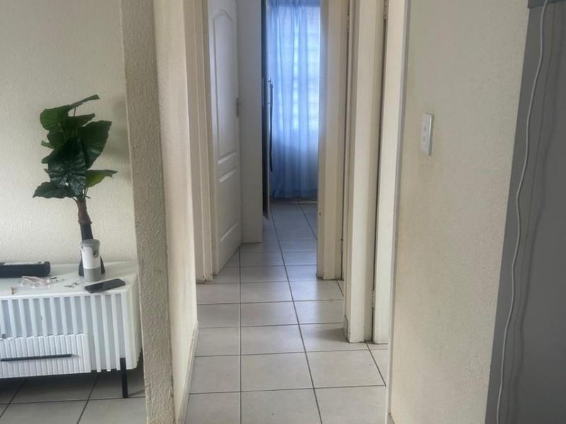 Two Bedroom For Sale in Vanderbijlpark CE7 - Photo 4