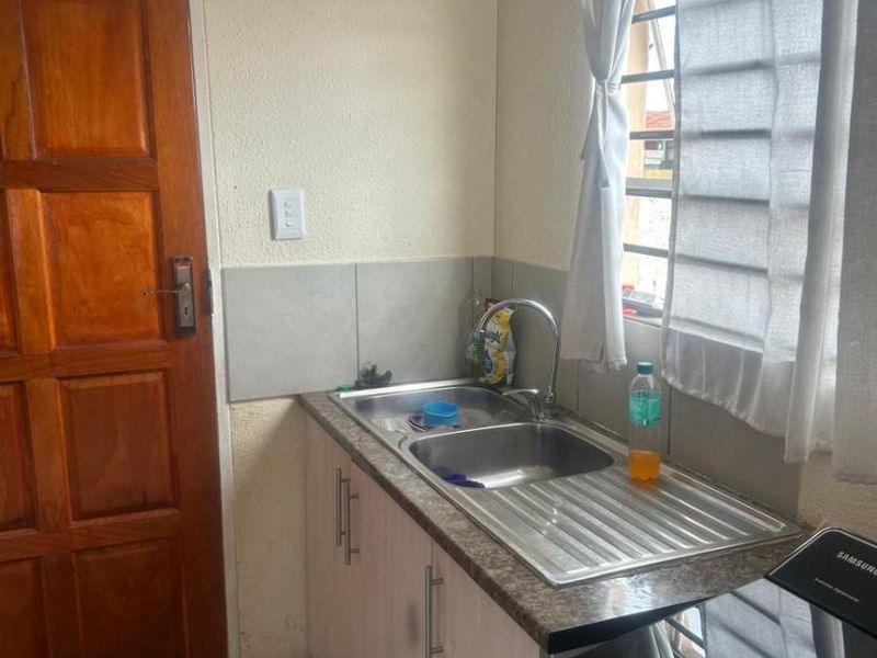 Two Bedroom For Sale in Vanderbijlpark CE7 - Photo 5