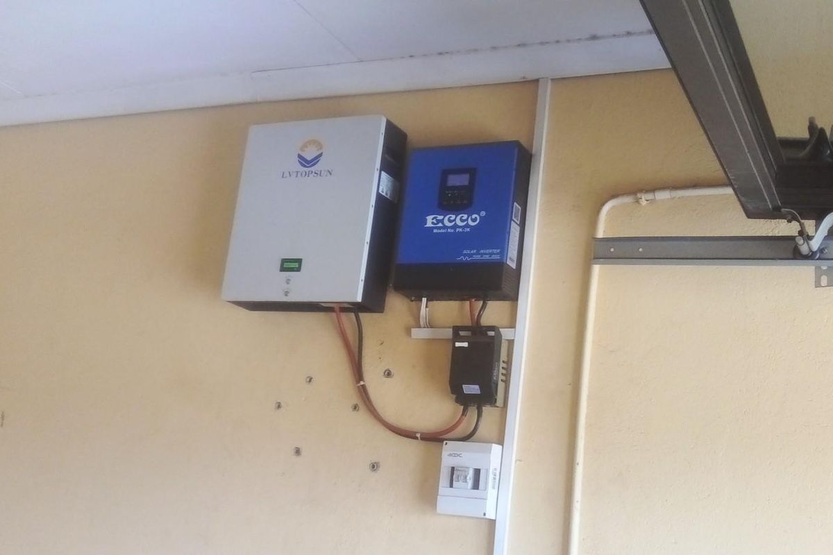 Luxurious Family Home with Flat for Sale in Orchards, Akasia, Pretoria - Photo 3