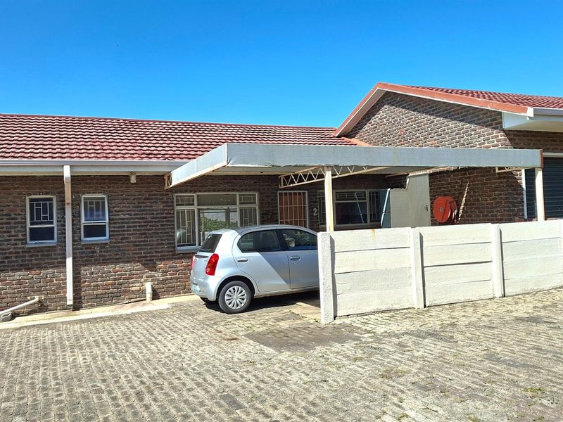 Beautiful 2 bedroom townhouse for sale - Photo 1