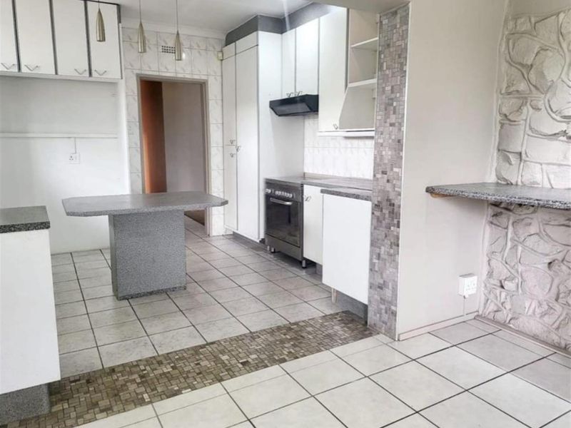 House For Sale in Arcon Park, Vereeniging - Photo 3