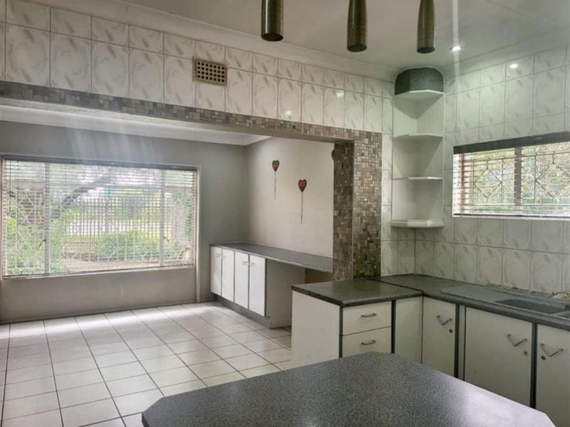 House For Sale in Arcon Park, Vereeniging - Photo 2