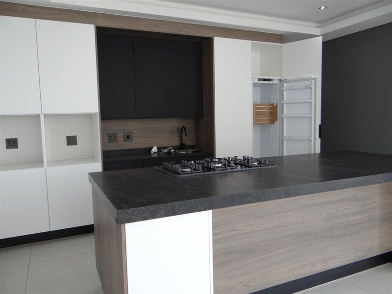 5 Bedroom House For Sale in Fountainbrook Estate, Midstream Estate, Centurion - Photo 6